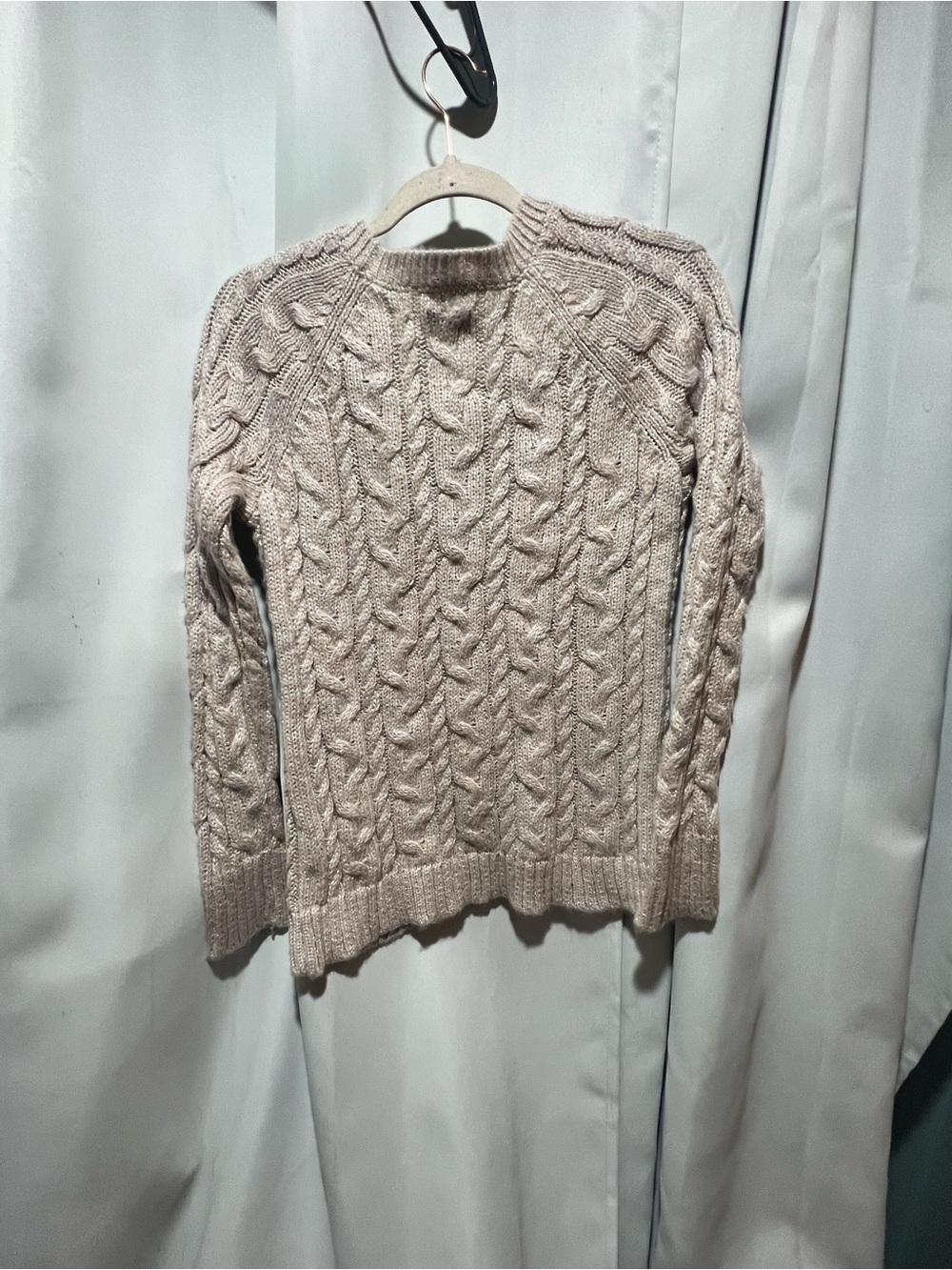 NWT American Eagle Cable Knit Metallic Shimmer Sweater Medium Oatmeal Cozy Crew - Picture 3 of 6
